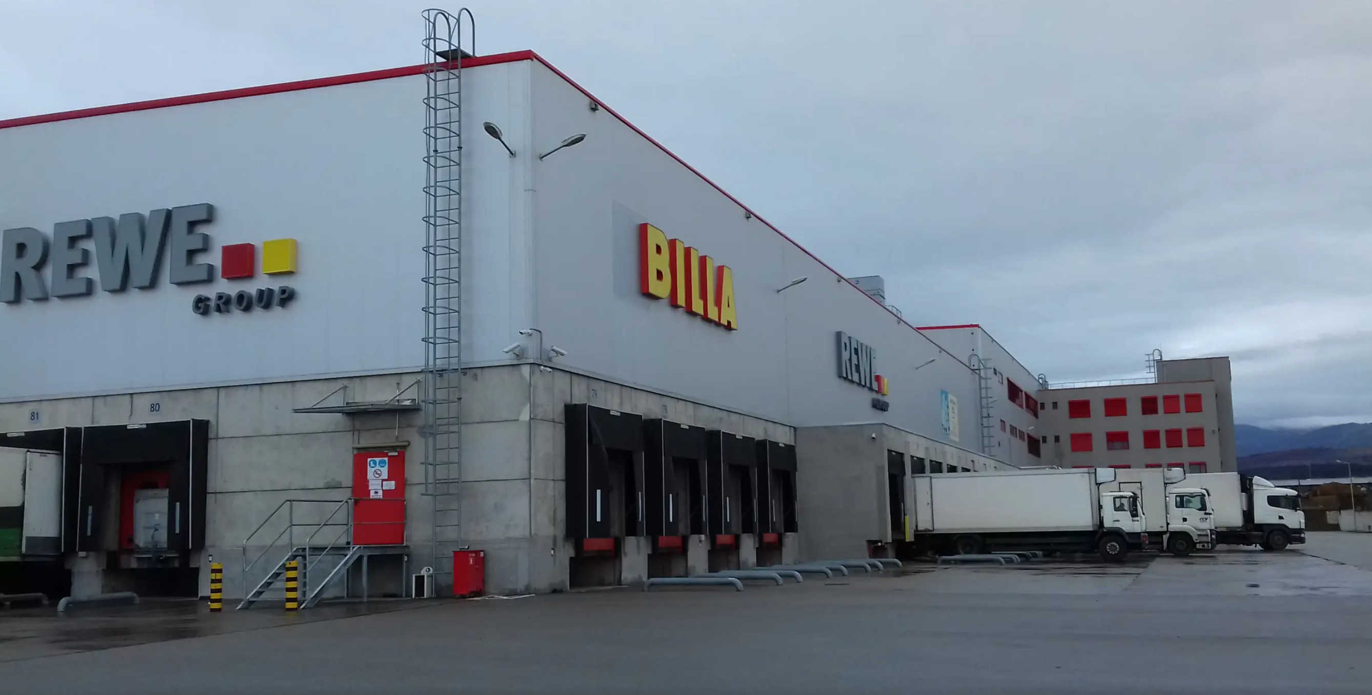 Reconstruction of Billa logictics center – Stolnic
